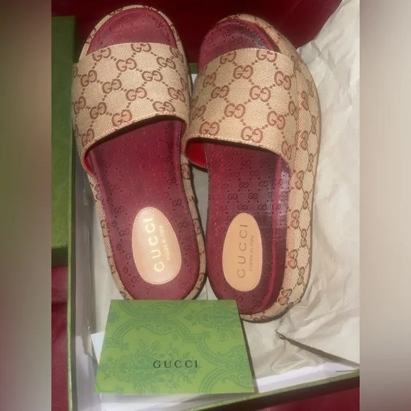 Cute summer double G slides - Picture 1 of 9